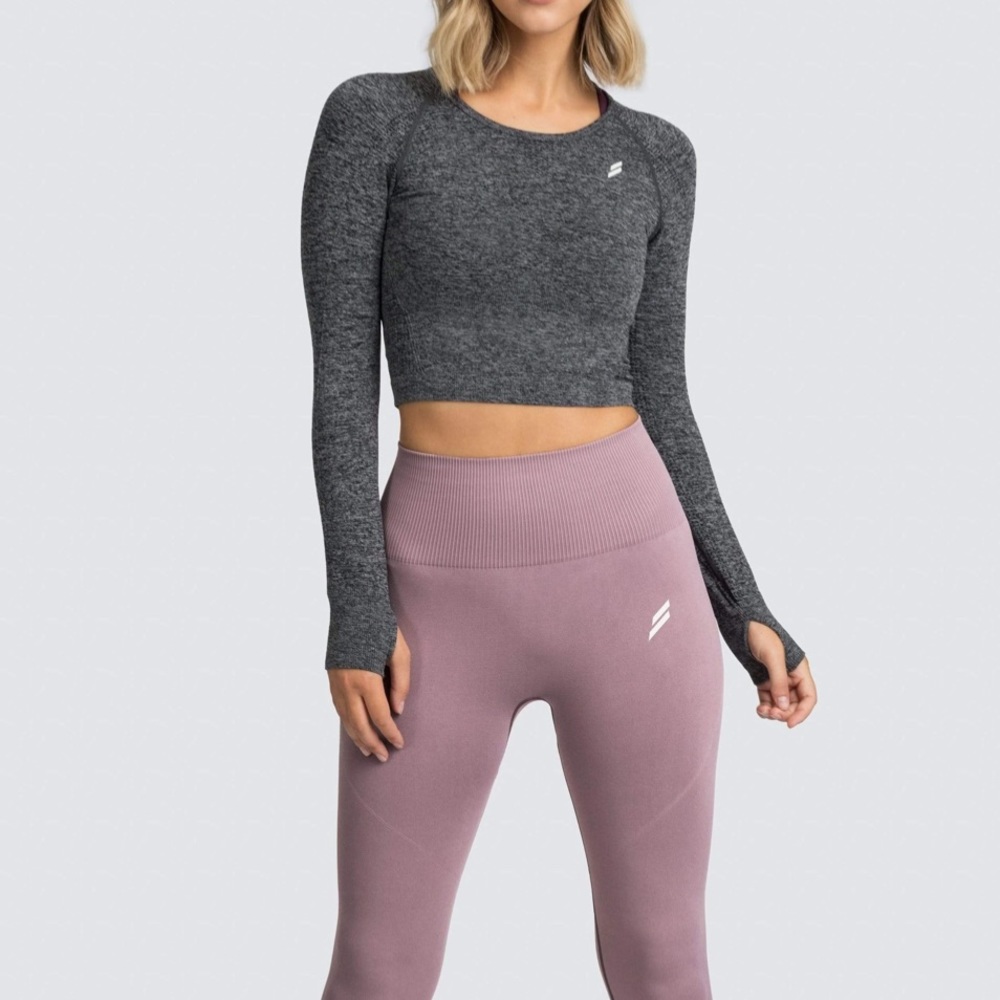 NWOT DoYouEven AIR SEAMLESS CROP TOP LONGSLEEVE